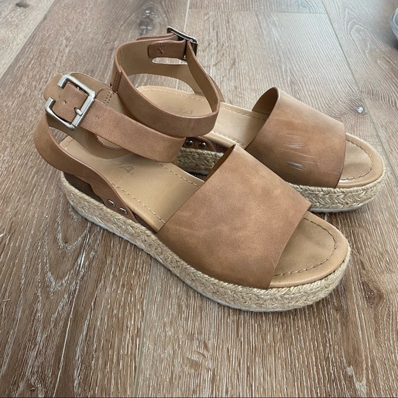 Soda platform sandals - Picture 2 of 2